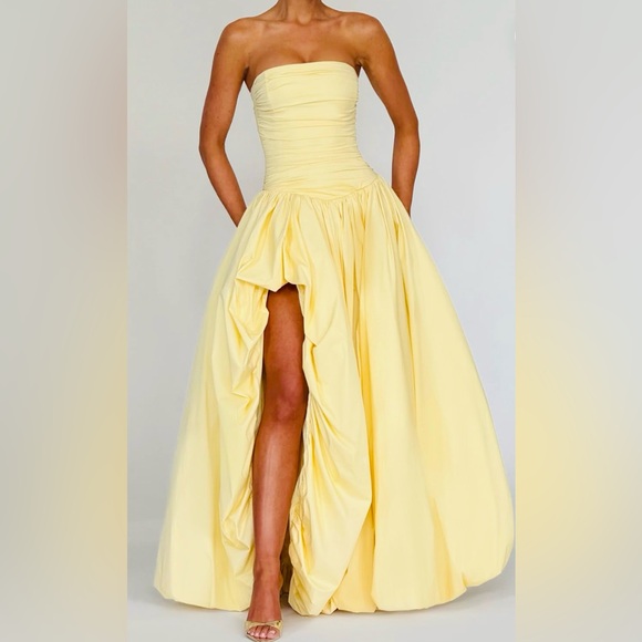 Dresses & Skirts - YELLOW LONG Elegant Strapless Evening Gown